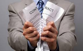 Luật sư Gần Tôi - Hợp đồng giả cách để trốn thuế, né công chứng: Rủi ro pháp lý cần biết 2026?