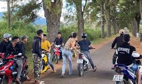Luật sư Gần Tôi - Phân biệt tội đua xe trái phép và tội gây rối trật tự công cộng 2026